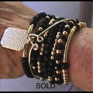 Signature 7 bracelet set